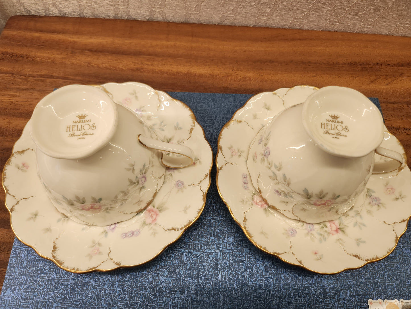 NARUMI - 白底金邊花茶杯 - (1套2件) SOLD