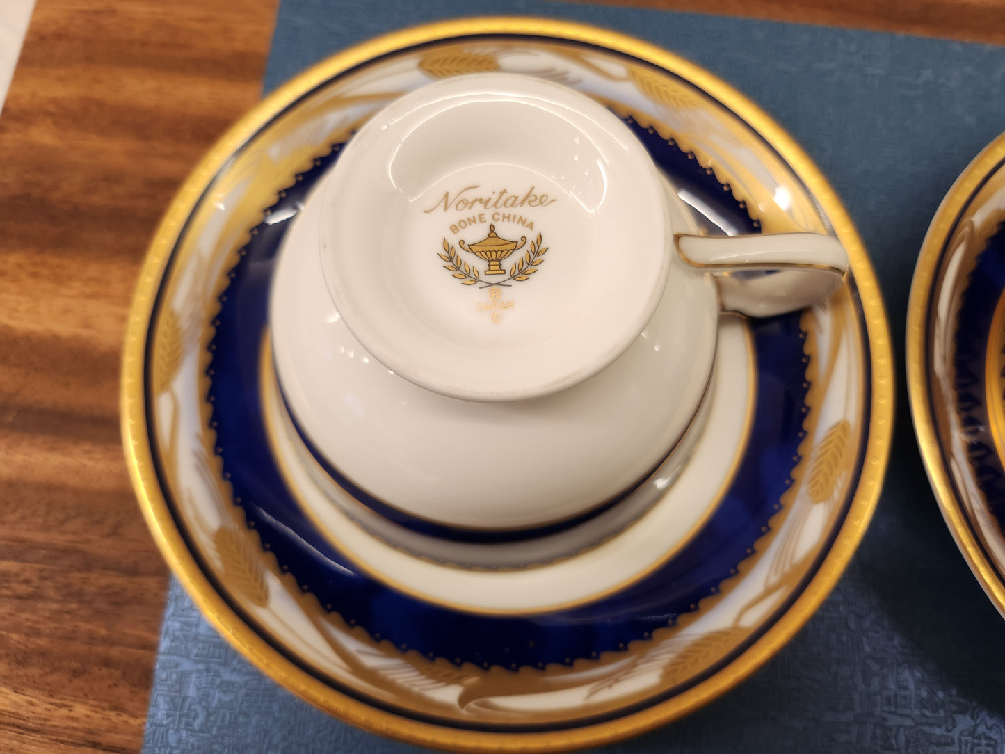 西式金邊藍白杯茶杯 (１套２件) - Noritake(SOLD)