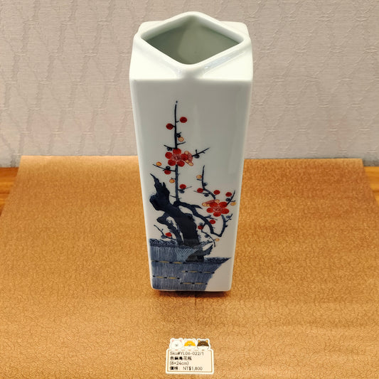 色鍋島白底桃花花瓶8x24cm(SOLD)