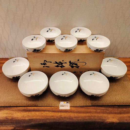 夢眩窯白底藍花套碗(5大５小)(SOLD)