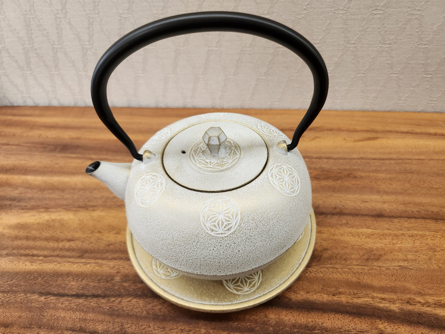 七星南部鐵器鑄鐵茶壺連三腳架 20.3oz(600ml) (sold)